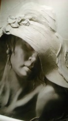 Фрагмент напечатанных фотопанно Дама в шляпе